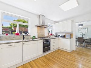 Kitchen- click for photo gallery